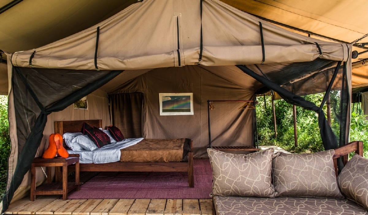 Vue sur l'intérieur d'une tente du camp Ang'ata Ngorongoro Camp