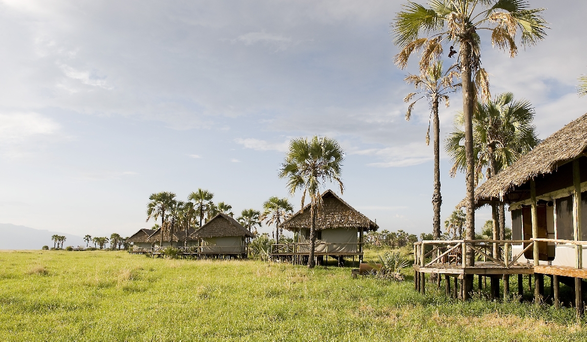 Les chalets du Maramboi face aux plaines qui mènent au lac Manyara